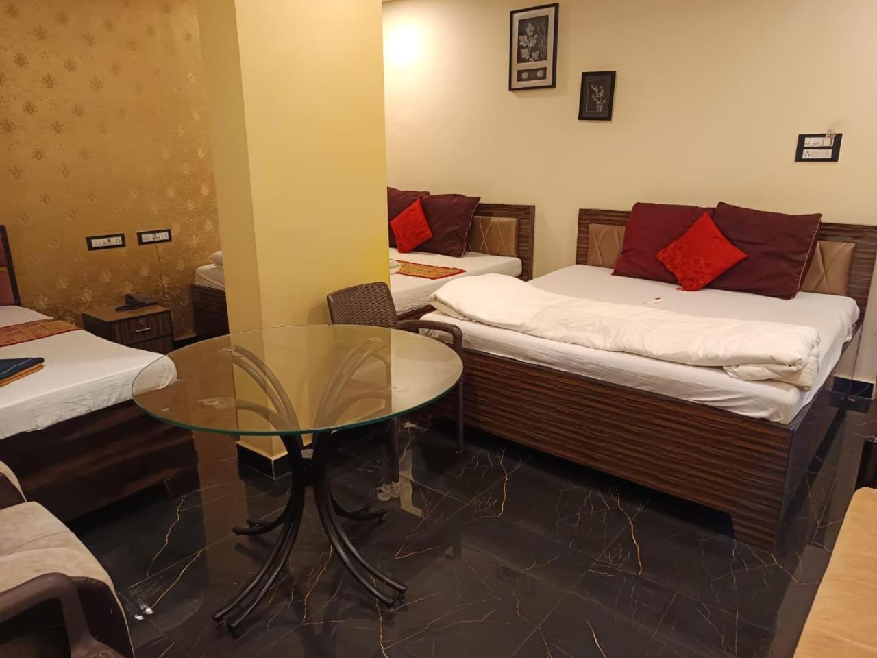 Hotel Golden Plaza Vashi ภายนอก รูปภาพ